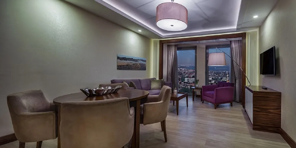 Süit, 1 En Büyük (King) Boy Yatak, Sigara İçilmez