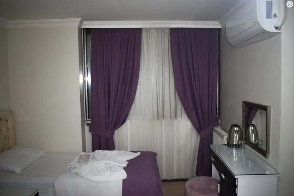 Standard Üç Kişilik Oda