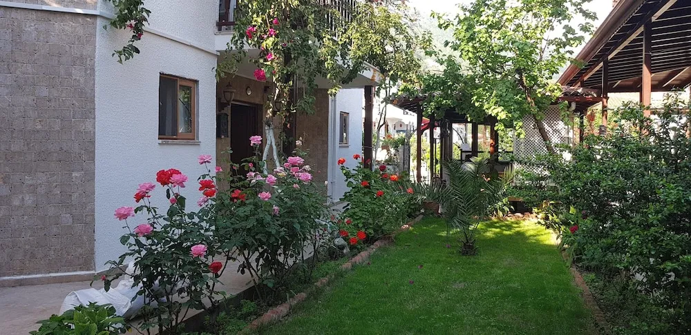 Classic Üç Kişilik Oda, 1 Yatak Odası, Bahçe Manzaralı