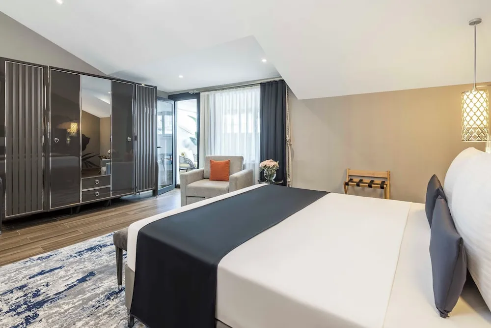 Çatı Katı Süiti (Penthouse)