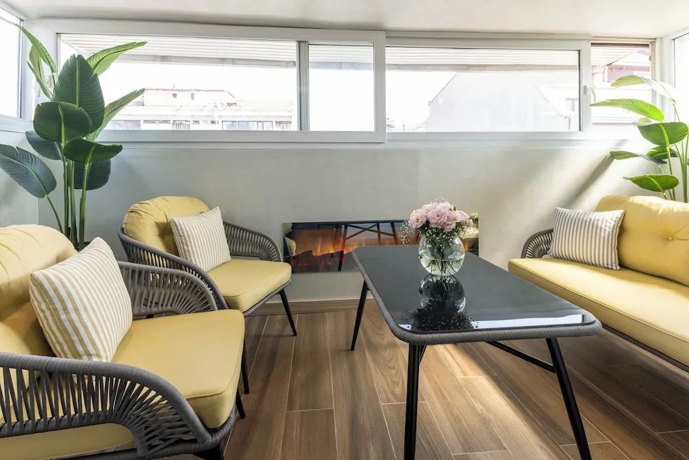 Çatı Katı Süiti (Penthouse)