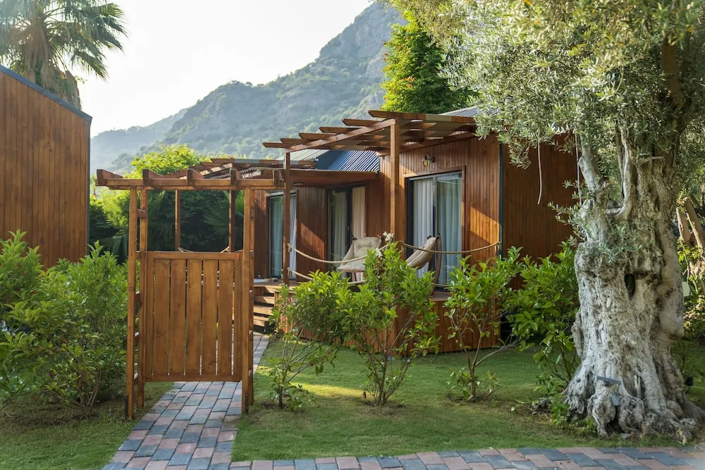 Jakuzili Tiny House Aile Odası