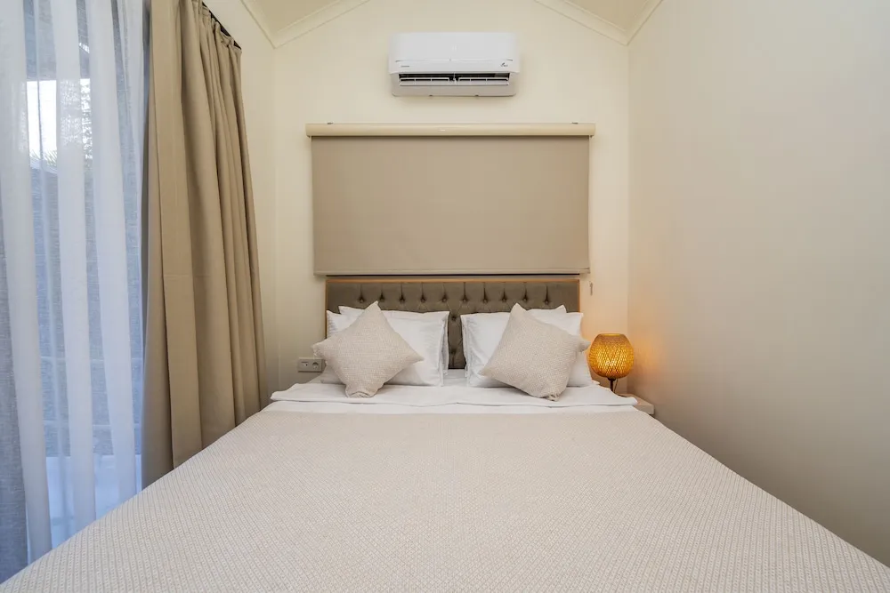 Jakuzili Tiny House Aile Odası