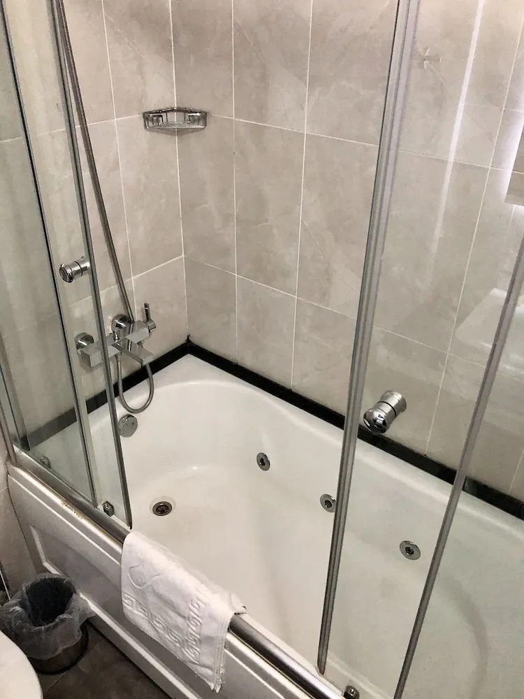 Deluxe Üç Kişilik Oda