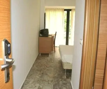 Kondu Hotel