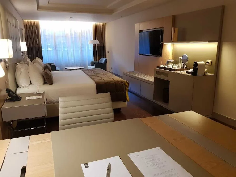 Deluxe Süit, 1 Çift Kişilik Yatak, Engellilere Uygun, Park Manzaralı