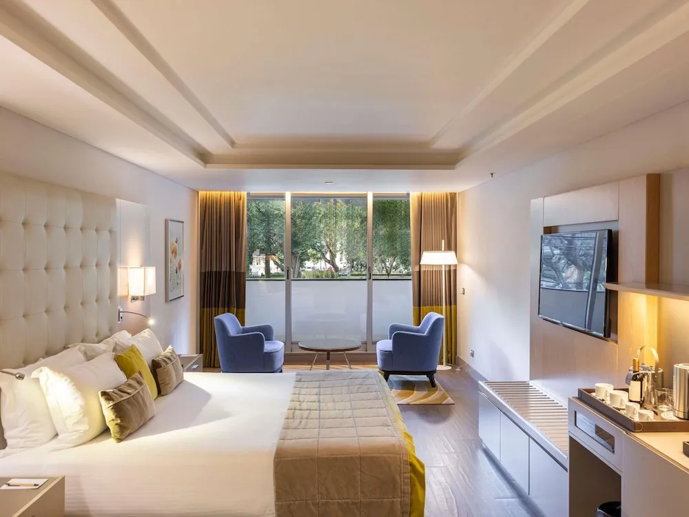 Deluxe Süit, 1 Çift Kişilik Yatak, Engellilere Uygun, Park Manzaralı