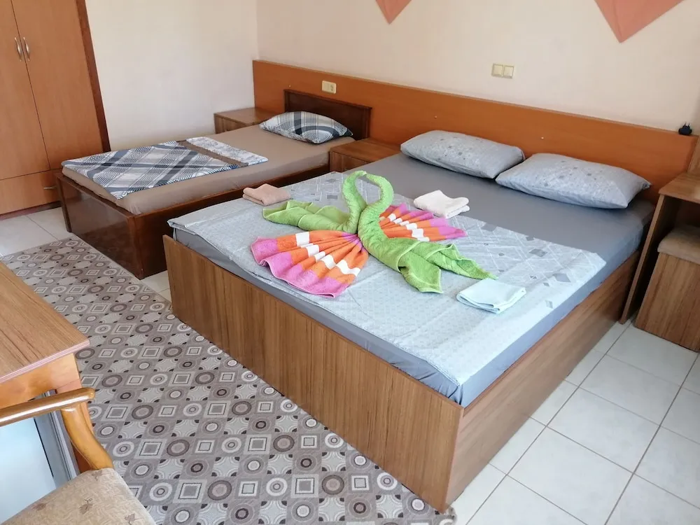 Tek Büyük veya İki Ayrı Yataklı Oda