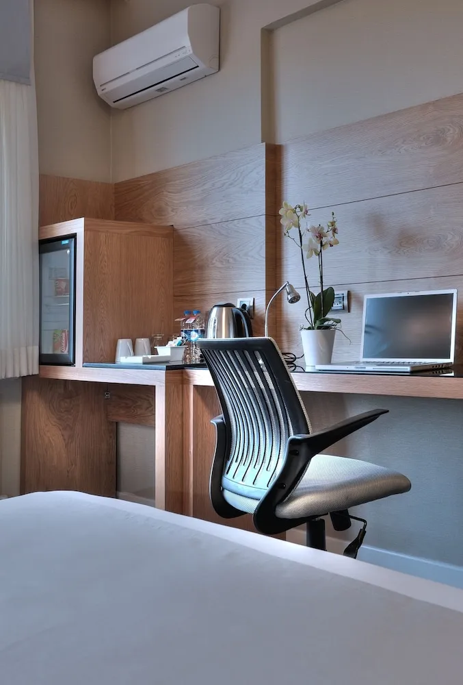 Standard Tek Büyük veya İki Ayrı Yataklı Oda