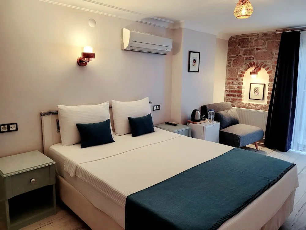 Deluxe Tek Büyük Yataklı Oda, Bahçe Manzaralı