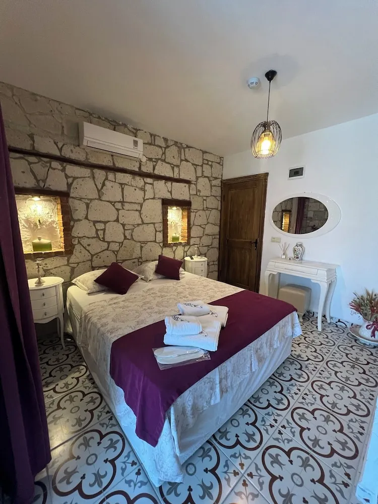 Standard Oda, Sigara İçilmez, Havuz Manzaralı