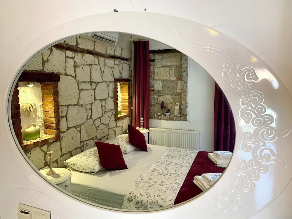 Standard Oda, Sigara İçilmez, Havuz Manzaralı