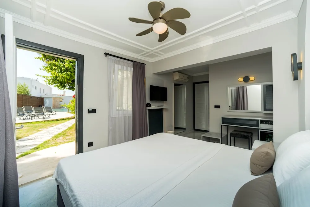 Standard Tek Büyük veya İki Ayrı Yataklı Oda