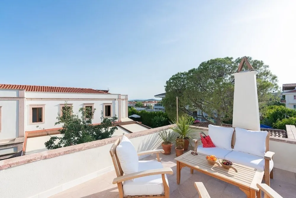 Elia Antique Terrace Deluxe