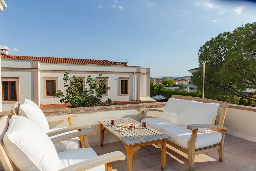 Elia Antique Terrace Deluxe