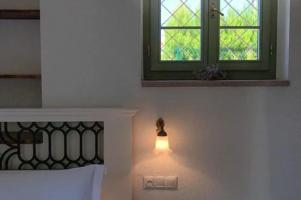 Elia Antique Standart Room