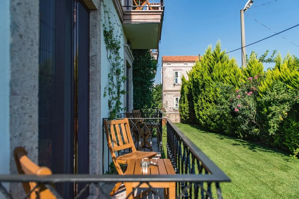 Deluxe Tek Büyük veya İki Ayrı Yataklı Oda, 1 Çift Kişilik veya 2 Tek Kişilik Yatak, Balkon