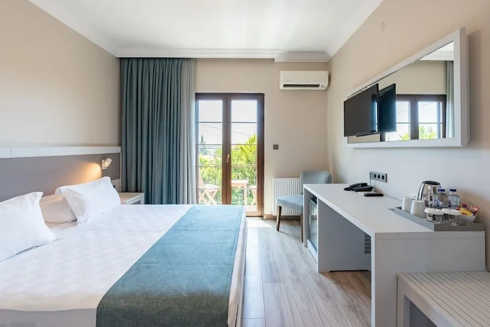 Deluxe Tek Büyük veya İki Ayrı Yataklı Oda, 1 Çift Kişilik veya 2 Tek Kişilik Yatak, Balkon