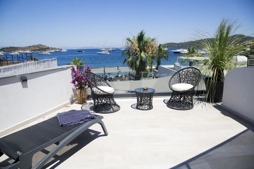 Honeymoon Oda, Deniz Manzaralı