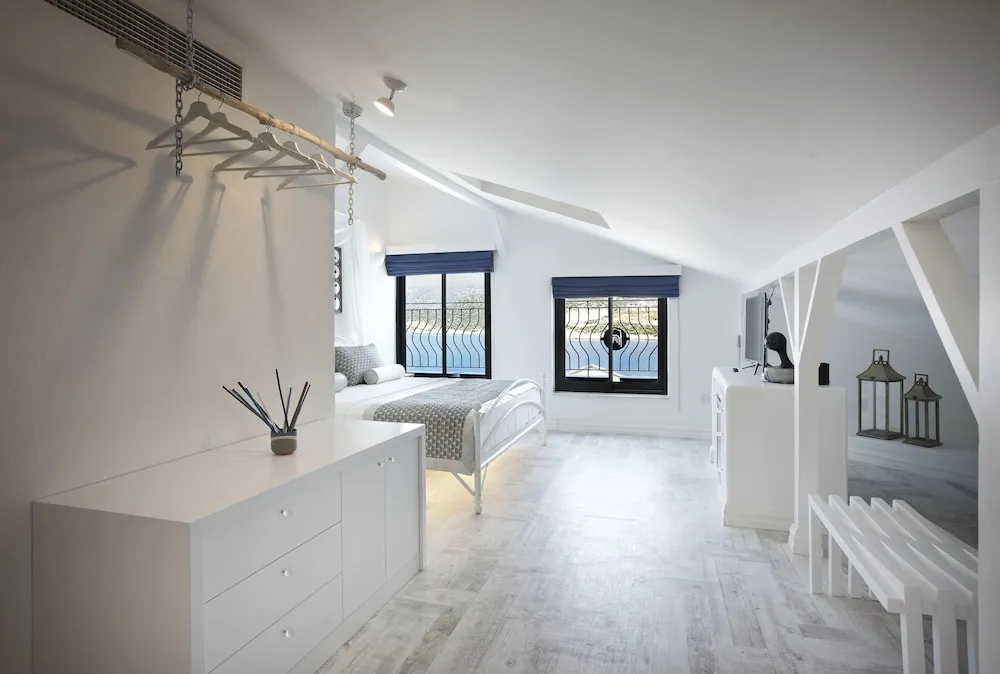 Çatı Katı (Loft), Deniz Manzaralı