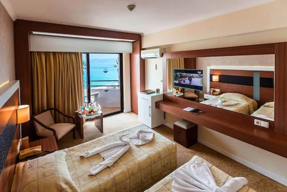 İki Ayrı Yataklı Oda, Balkon, Kısmi Deniz Manzaralı