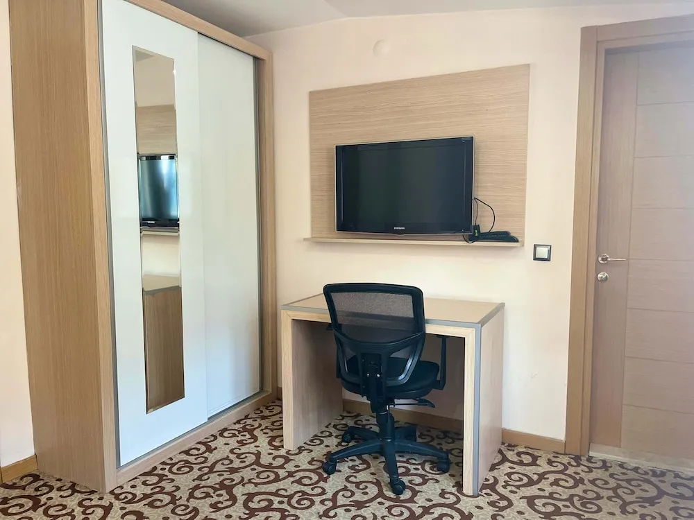 Triple Aile odası