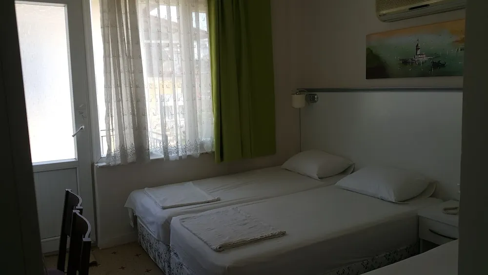 Standard Üç Kişilik Oda