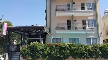 Cicek Otel & Apartments