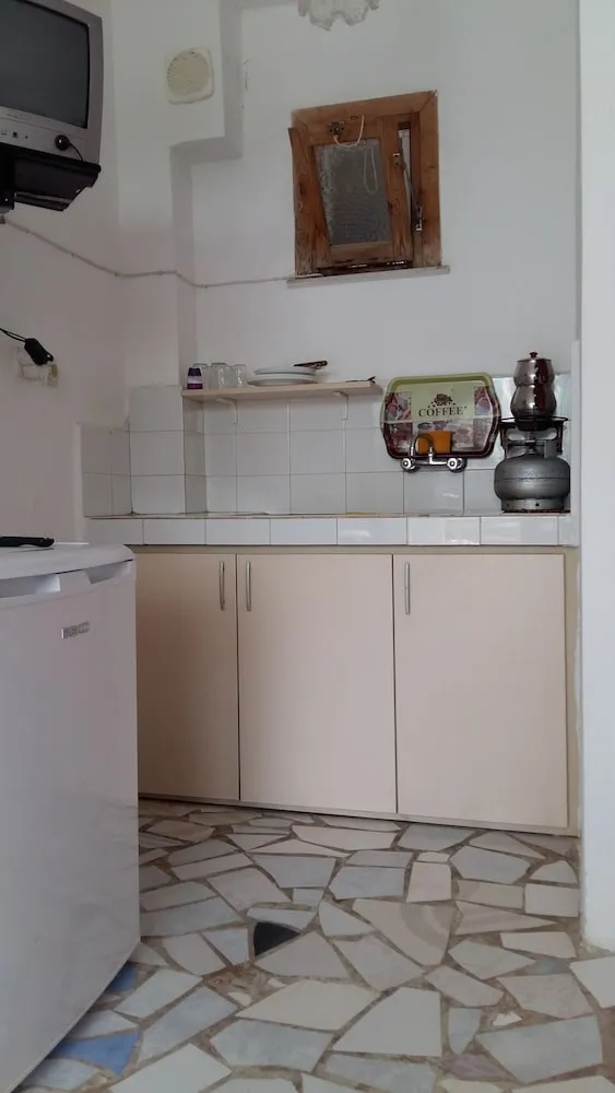 Tek Büyük Yataklı Oda, Teras, Bahçe Manzaralı