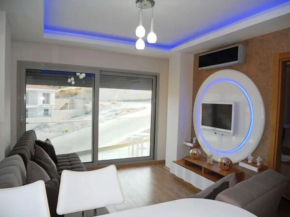 Süit, 2 Yatak Odası, Kısmi Deniz Manzaralı (4 Pax)