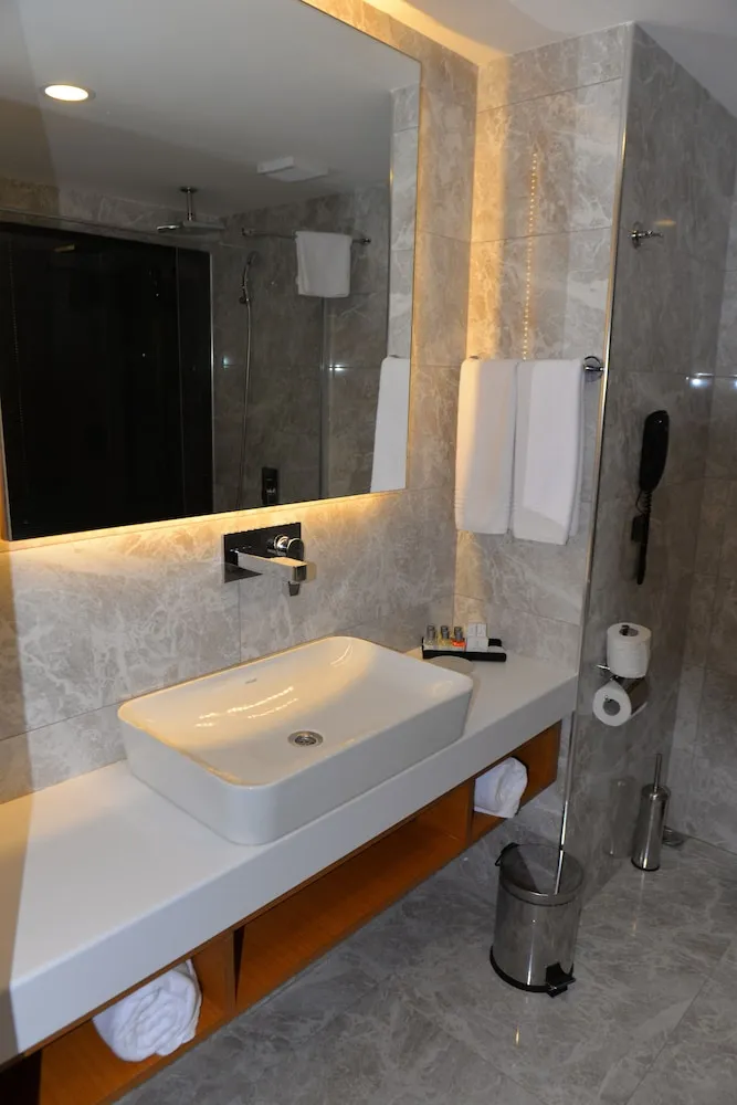 Oda, 1 En Büyük (King) Boy Yatak, Sigara İçilmez (Sea View)