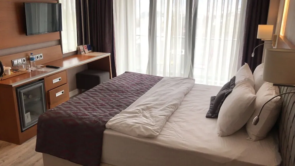 Oda, 1 En Büyük (King) Boy Yatak, Sigara İçilmez (Sea View)