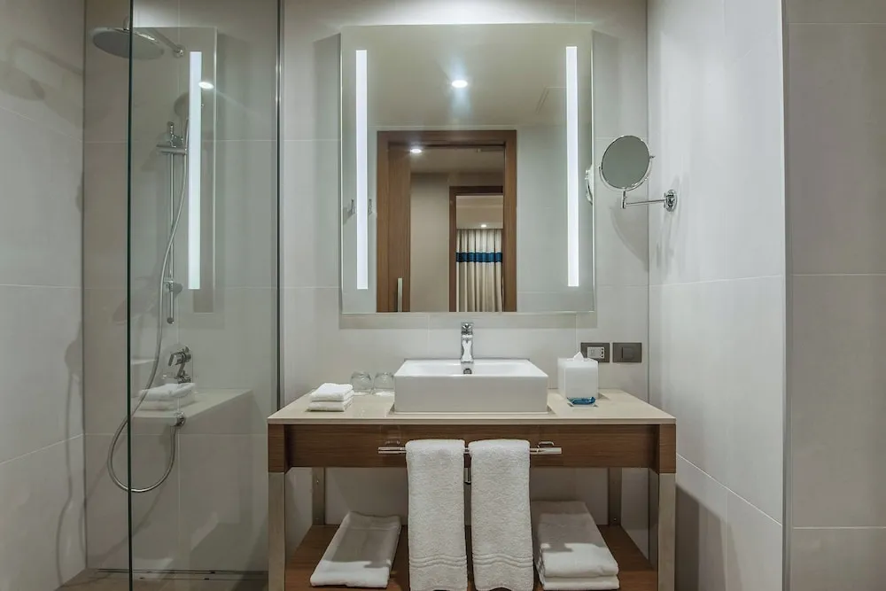 Oda, 1 En Büyük (King) Boy Yatak, Balkon, Deniz Manzaralı
