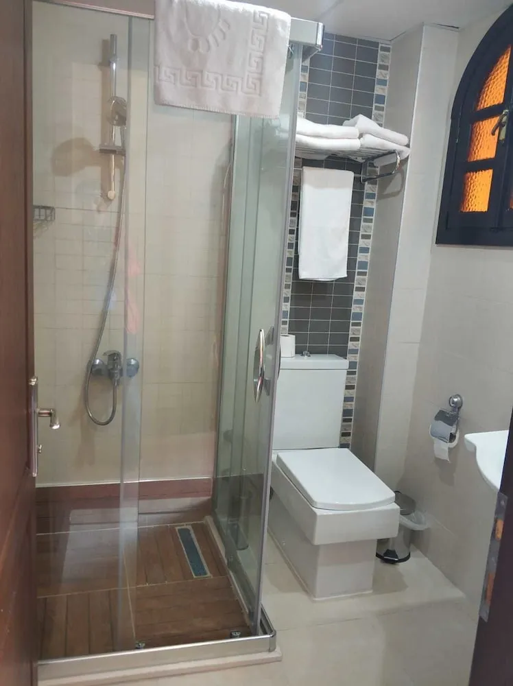 Standard Tek Büyük veya İki Ayrı Yataklı Oda, Deniz Manzaralı