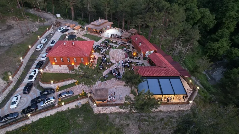 Quiet Abana Hacıveli Konağı