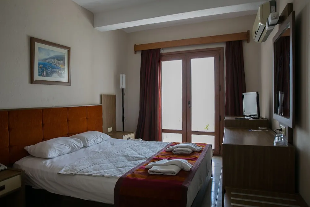 Standard Tek Büyük veya İki Ayrı Yataklı Oda