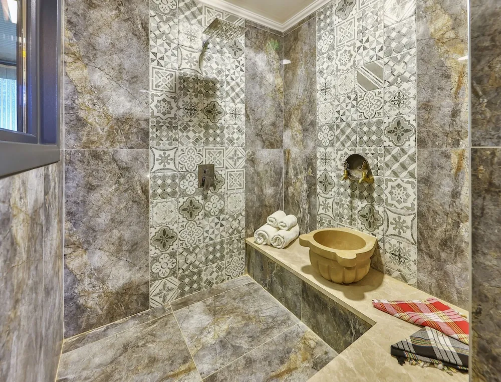 Deluxe Oda, Sıcak Su Küveti, Havuz Manzaralı