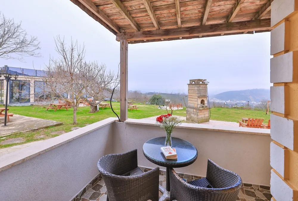 SOMINELI JAKUZILI TURUNCU ODA