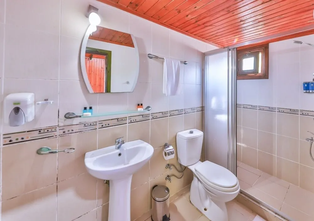 Standard Room with Pool and River View