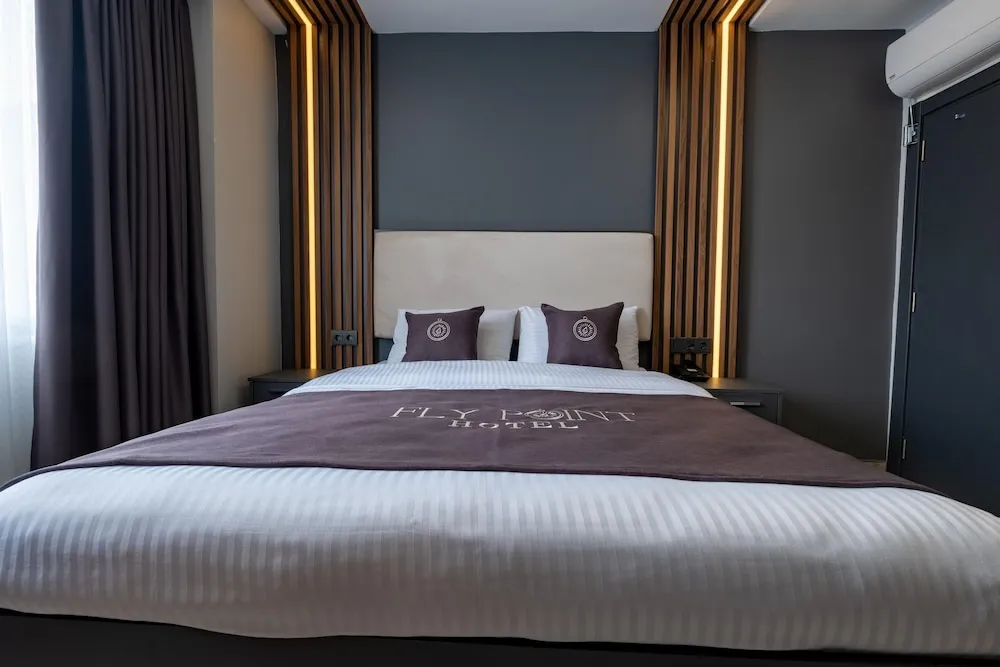 Standard Tek Büyük Yataklı Oda