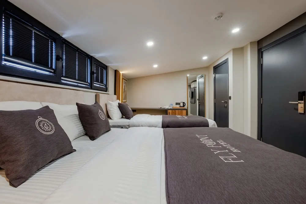 Deluxe Üç Kişilik Oda