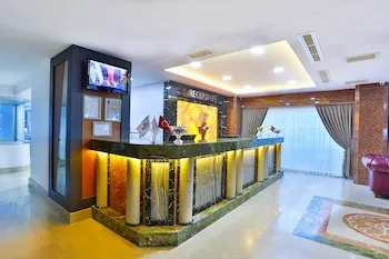Marathon Hotel