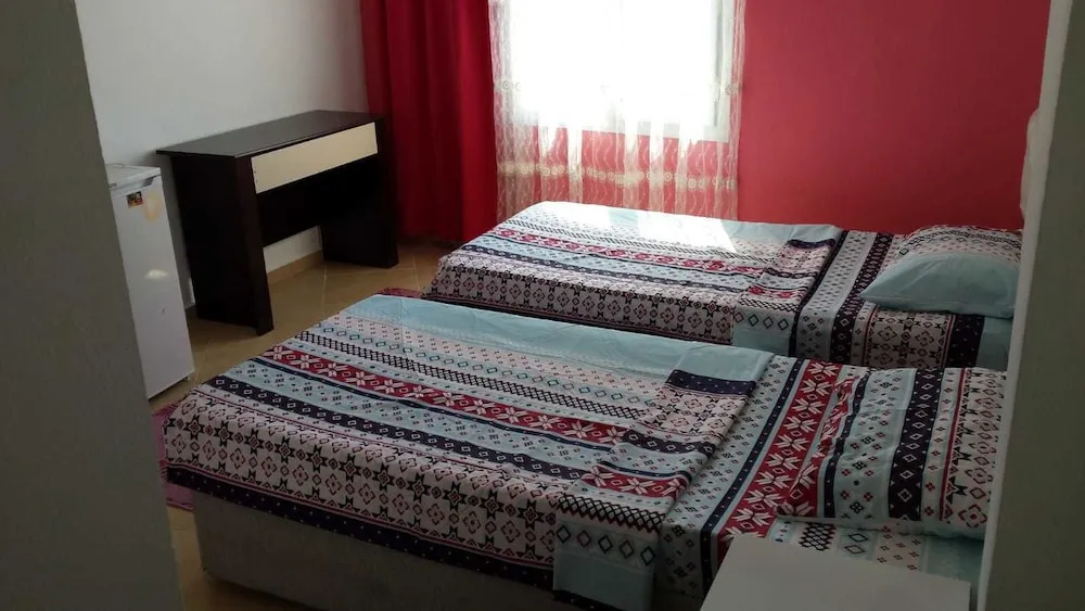 Üç Kişilik Oda