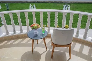 The Green Oasis Otel & Spa