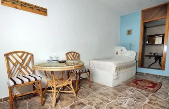 Mavi Keci Otel