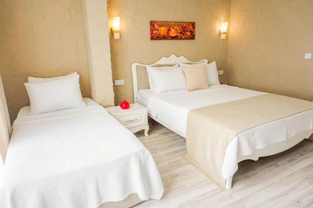 Family Üç Kişilik Oda