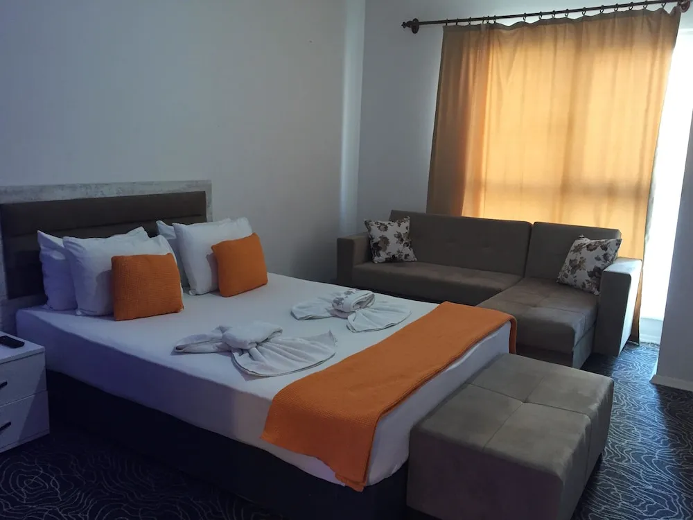 Comfort Stüdyo, Engellilere Uygun, Sigara İçilebilir