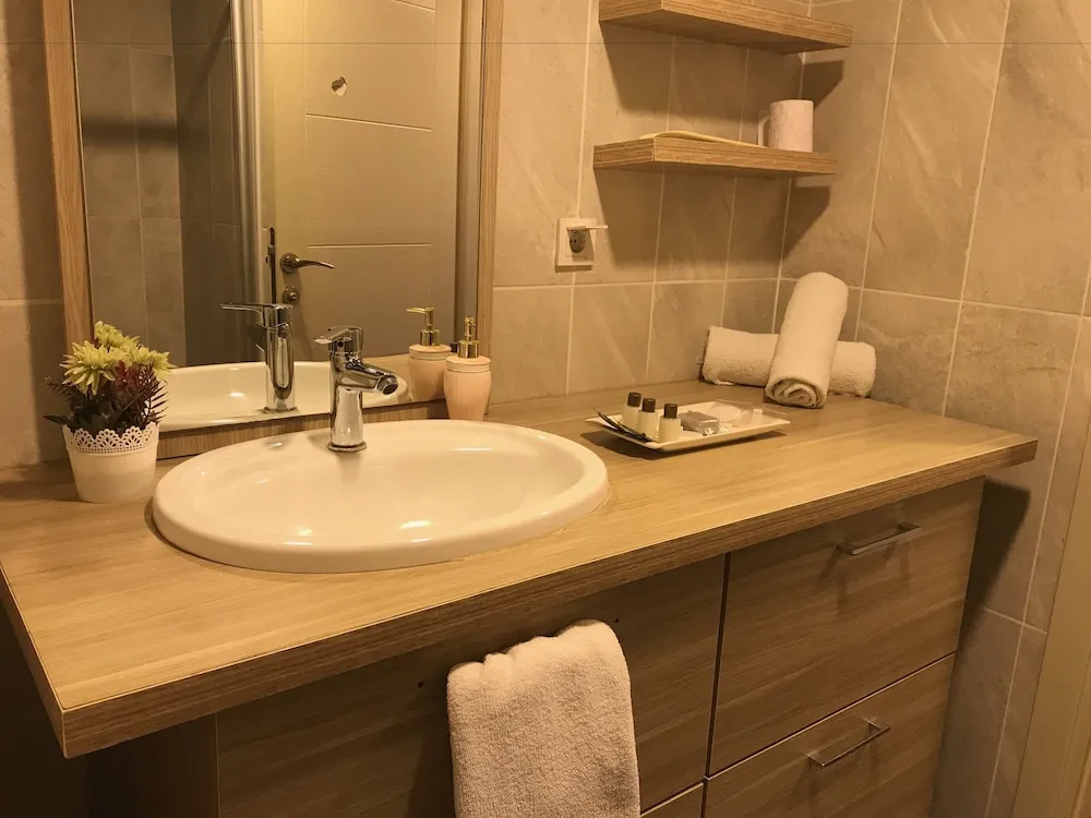 Comfort Stüdyo, Engellilere Uygun, Sigara İçilebilir