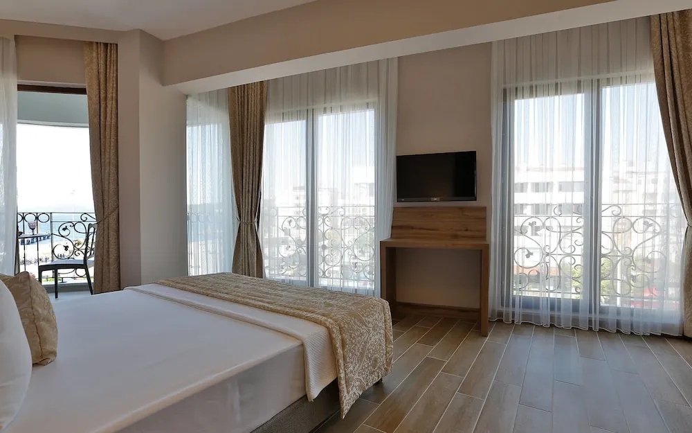 Deluxe Oda, Balkon, Deniz Manzaralı