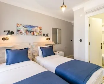 Ayapetro Hotel